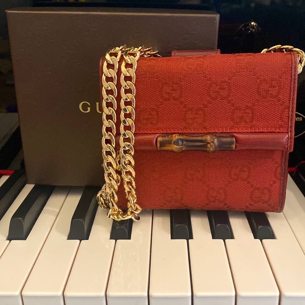 EUC Gucci Bamboo bifold WOC